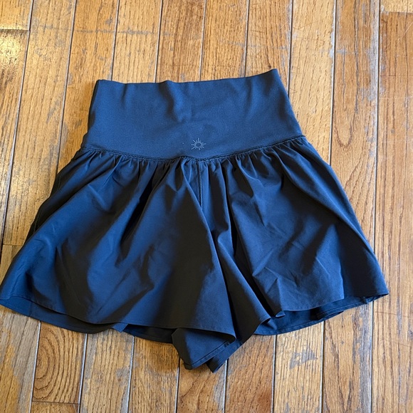 Women's aerie flowy Shorts size xs - Picture 4 of 5